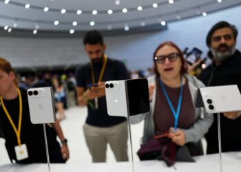 Apple’s first folding phone has three screens and costs $2,000