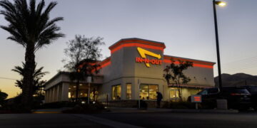 In-N-Out makes tweaks to buns, salt and ketchup. Can you taste the difference?