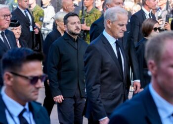 Plane carrying Zelensky threatened by drone in Moldova, Norway’s premier says