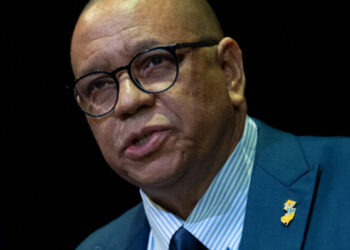 Anonymous Letter Set Investigation Into a Lieutenant Governor in Motion