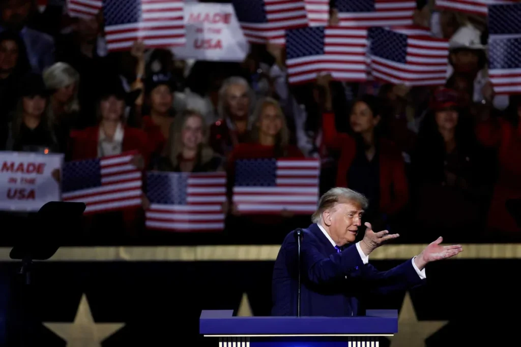 Trump’s shockingly brazen midterm ‘bribe’ dumbfounds critics: ‘I don’t know what to say’