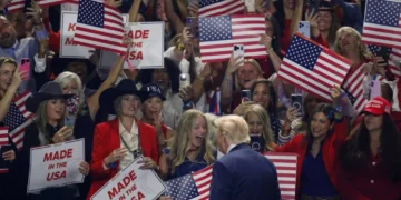 Trump sparks internet firestorm with puzzling GOP convention monologue