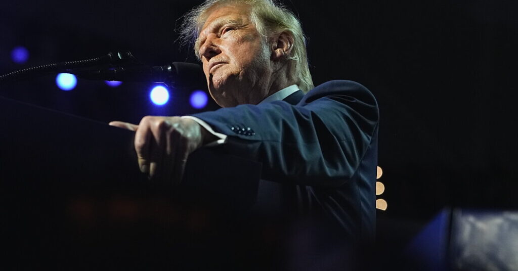 Trump’s Dubious Midterm Pitch: Keep Us in Power and Everyone Gets Cash
