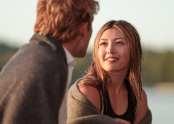 In ‘Crew Girl,’ Netflix’s latest YA show, rowing and romance go hand in hand