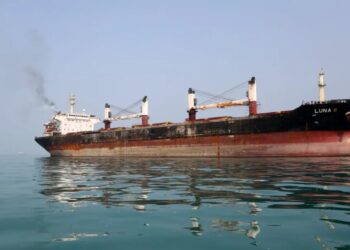 ‘We worry now’: Oil tops $100, diesel hits record highs amid Iran war escalation