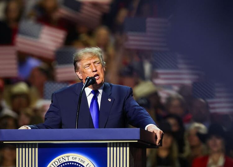 Trump Promises $5,000 Dividend if Republicans Win Both House and Senate