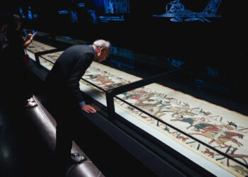 A Nation Gripped by ‘Bayeux Fever’ Finally Gets to See the Tapestry