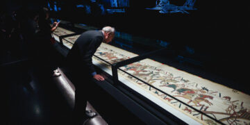 A Nation Gripped by ‘Bayeux Fever’ Finally Gets to See the Tapestry