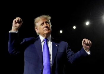 Trump’s $5k ‘bribe’ bombs on Fox & Friends: ‘It’s gonna run up the debt’
