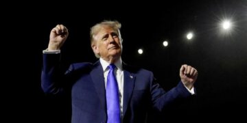 Trump’s $5k ‘bribe’ bombs on Fox & Friends: ‘It’s gonna run up the debt’
