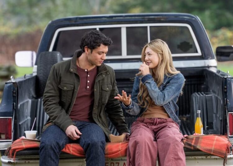 ‘Crew Girl’ Review: Charming Netflix Series Offers All of the Expected YA Drama