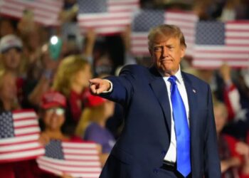 Major Republican donor balks at Trump’s $5,000 ‘bread and circus bribe’ at midterm convention