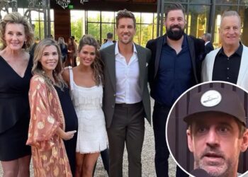 Aaron Rodgers gives shocking update on estrangement from brother Jordan, family