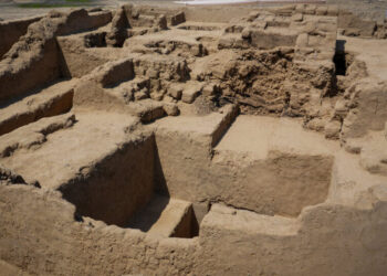 Ancient Tombs, Untouched by Looters, Are Found Under Peru’s Sands