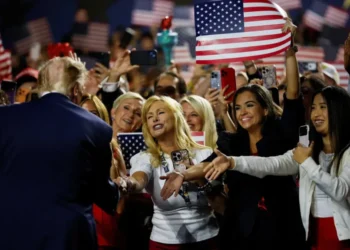 Trump launches into winding speech after telling GOP crowd he would be brief