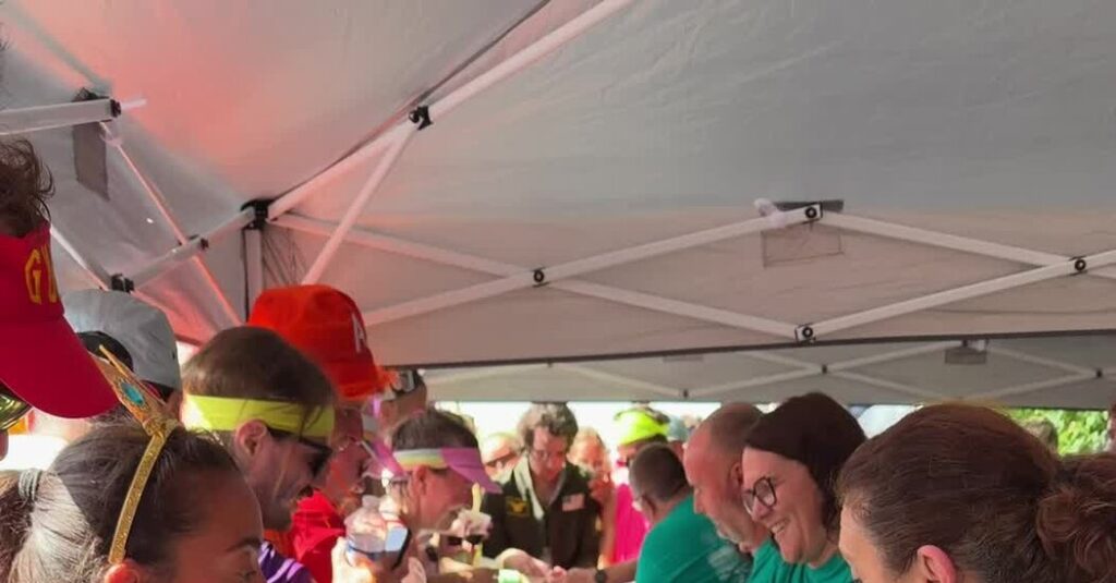 At This French Marathon, Runners Make Pit Stops for Wine and Oysters