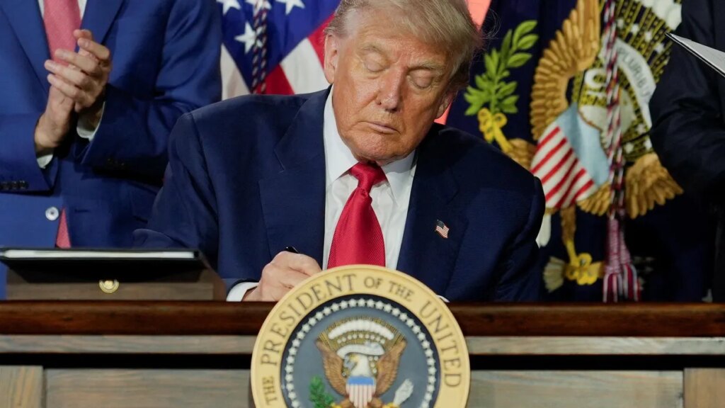 Trump’s colossal botch has wrenched open an unbelievable opportunity