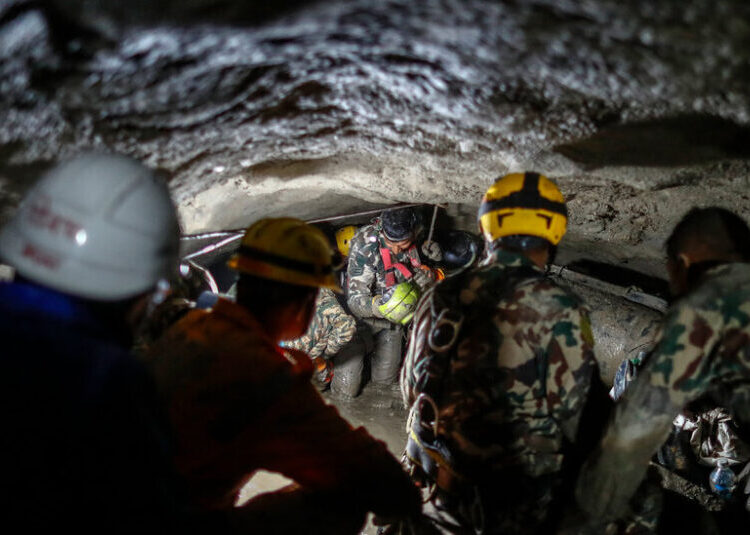 In Flood-Stricken Nepal, a Cool Gust Carries Hopes of a Miracle Rescue