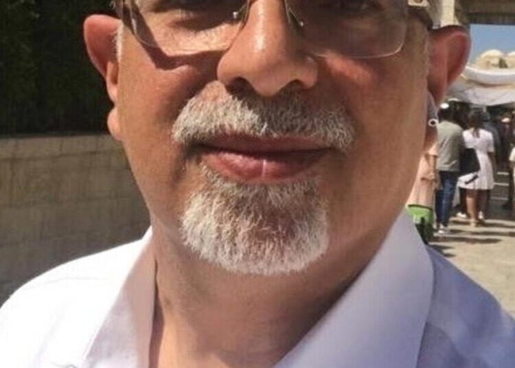 A New York jeweler has been released from prison in Iran but is banned from leaving war-torn country