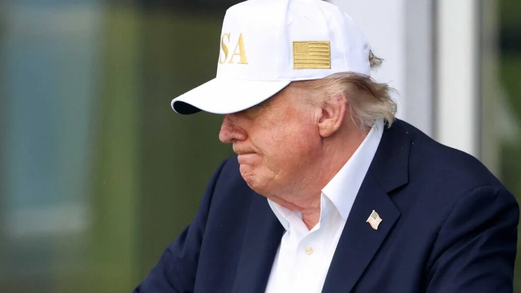 Knives out for Trump as cost hikes start breaking gas station displays: ‘Good job Trumpy!’