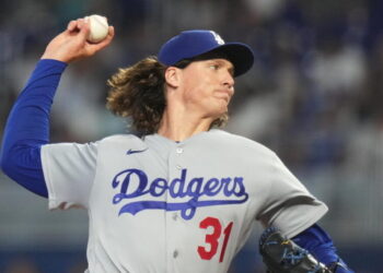 Tyler Glasnow struggles with his command as Marlins end Dodgers’ 8-game winning streak
