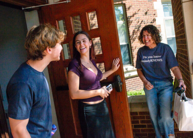 Worried About Your College Kid? Now You Can Hire a Local Mom.