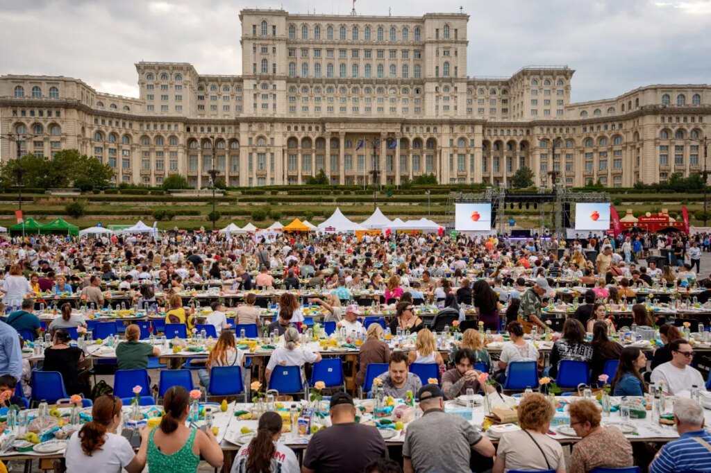 Romania sets Guinness record with miles-long table, raises funds for pediatric psychiatry hospital