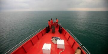 Search underway for Indonesian passenger ship carrying more than 240 people after it loses contact