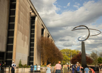 Trump wants Smithsonian to replace sculpture with 30-foot George Washington
