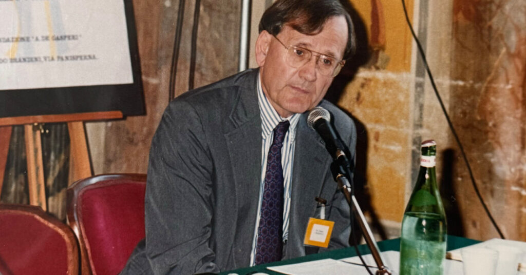 Thomas Graham Jr., Resolute Arms Control Negotiator, Dies at 92