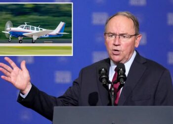Wisconsin GOP governor candidate swims from sinking plane after emergency lake landing