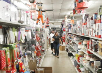 Will the economy motivate voters? This Central Valley swing district could be a test