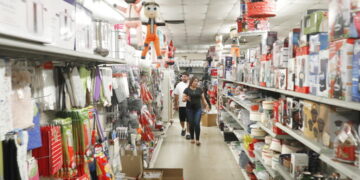 Will the economy motivate voters? This Central Valley swing district could be a test