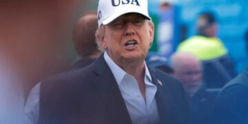 Trump dodges question on Irish protests with bizarre ‘compliment’ to female reporter