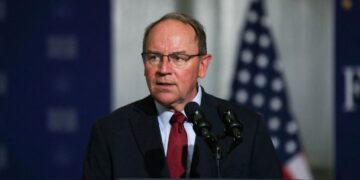 Wisconsin lawmaker says he swam to safety after emergency plane landing