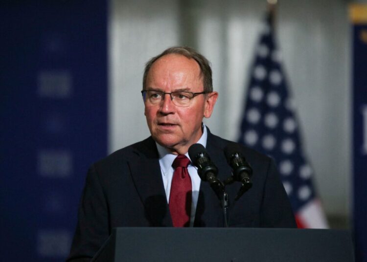 Wisconsin lawmaker says he swam to safety after emergency plane landing