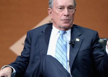Billionaire Mike Bloomberg was fired after dedicating 15 years of his career to Salomon Brothers—the next morning, he founded his media empire