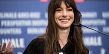 Anne Hathaway says she was spammed with ChatGPT-written thank you notes after hiring for a recent role: ‘Nobody on that list gets that job’