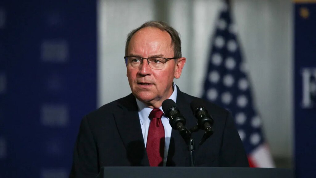 MAGA lawmaker swims to safety after plane makes emergency landing in lake: report