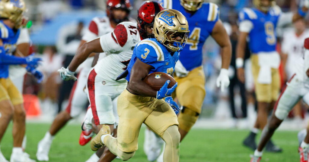 UCLA isn’t perfect, but fans can trust Bob Chesney’s Bruins to fight for wins