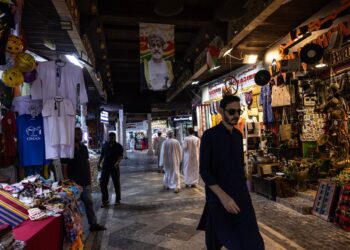 Omanis baffled by Trump’s threat to bomb their country