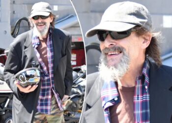 Iconic ’80s star looks nearly unrecognizable in rare sighting