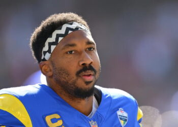 Rams star Myles Garrett to undergo knee surgery, will be placed on injured reserve