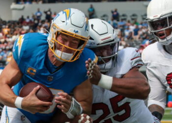 New-look Chargers offense sputters in mistake-filled loss to Cardinals