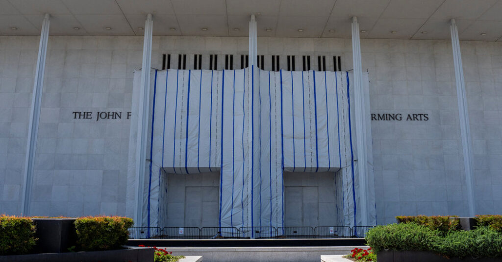 Kennedy Center Warns of Bankruptcy Unless Trump’s Name Is Added