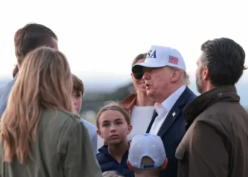 Trump’s attempt to dodge AI question immediately backfires: ‘As if we don’t know’