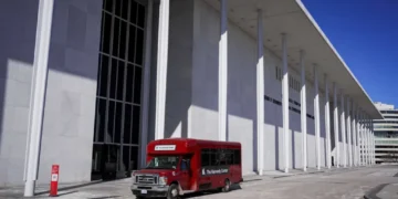 Disgust as Trump tips Kennedy Center toward bankruptcy with ‘mafia-like MAGA hit’