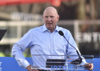 Steve Ballmer apologizes to fans, says Clippers will comply with NBA sanctions
