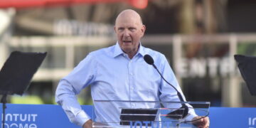 Steve Ballmer apologizes to fans, says Clippers will comply with NBA sanctions