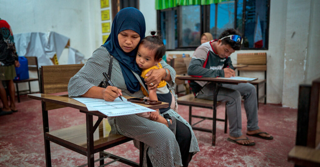 Landmark Vote Held in Restive Muslim Autonomous Region in the Philippines